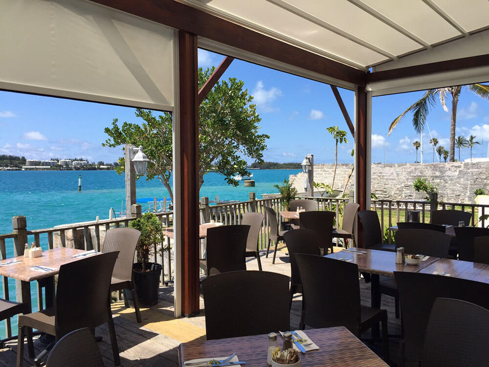 retractable awning, Wahoos Restaurant - Bermuda