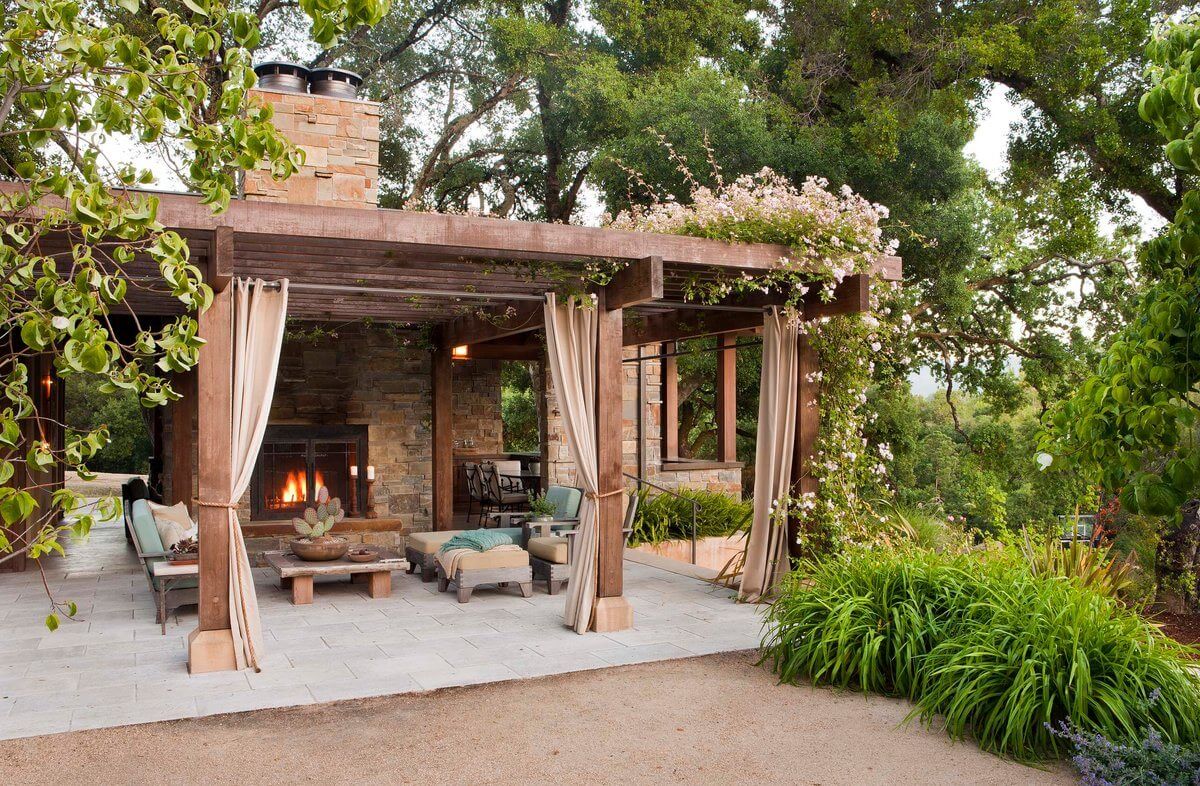 Garden shade structure ideas by retractable awnings