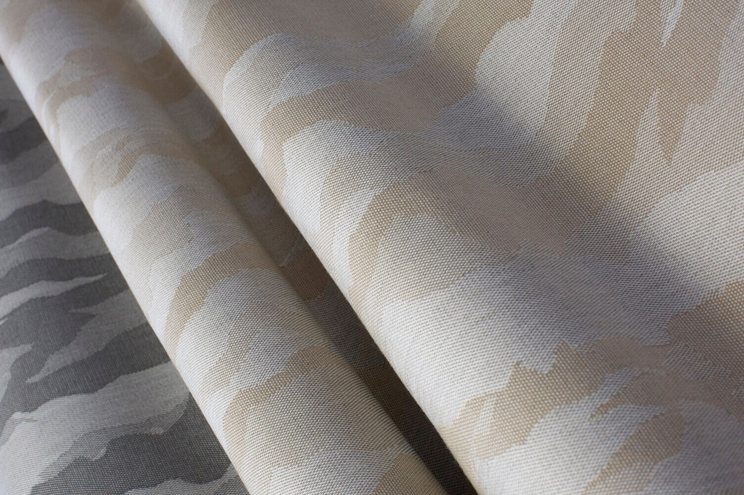 sunbrella-retractable-awning-fabric