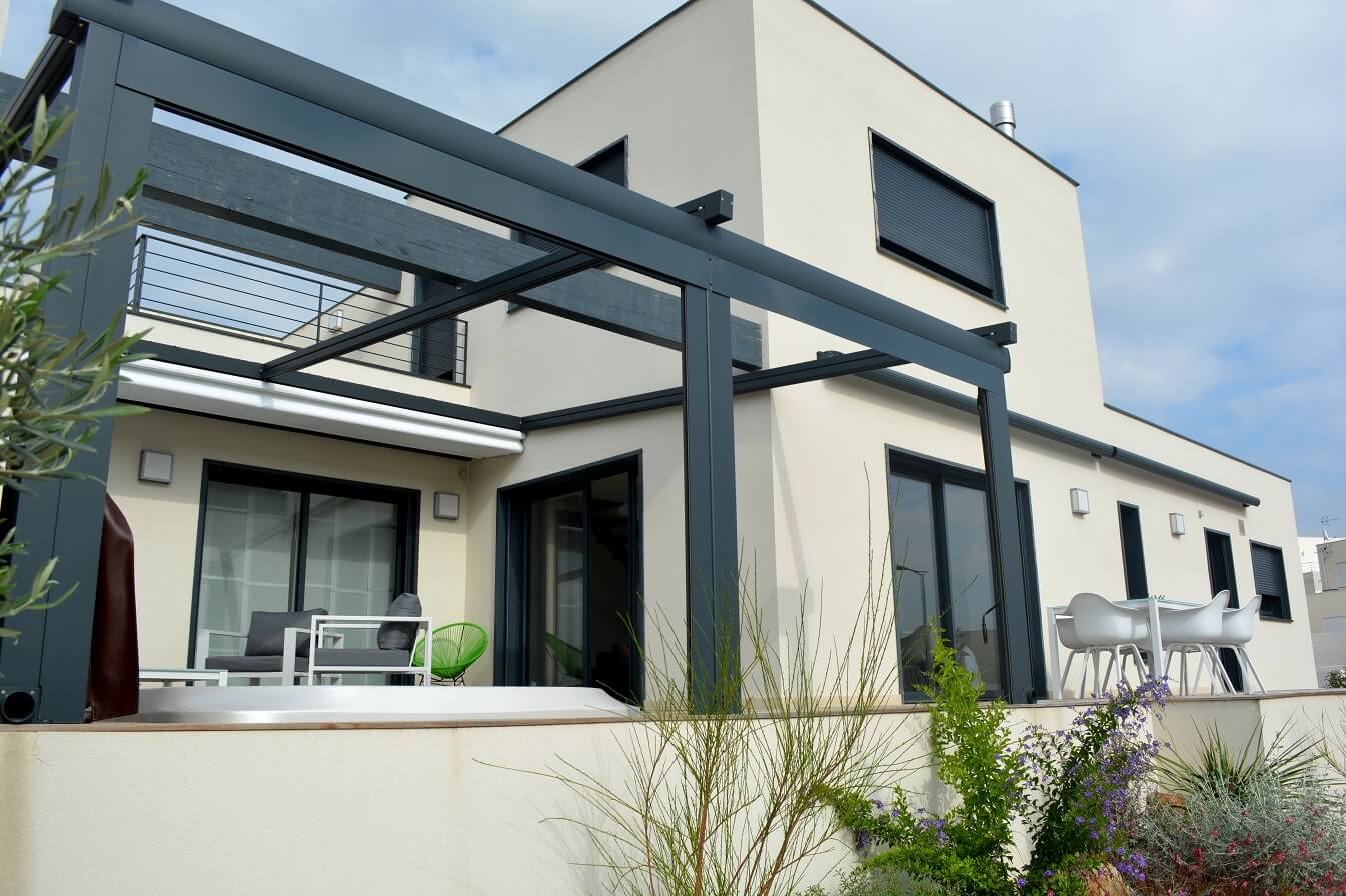 attached residential retractable pergola roof