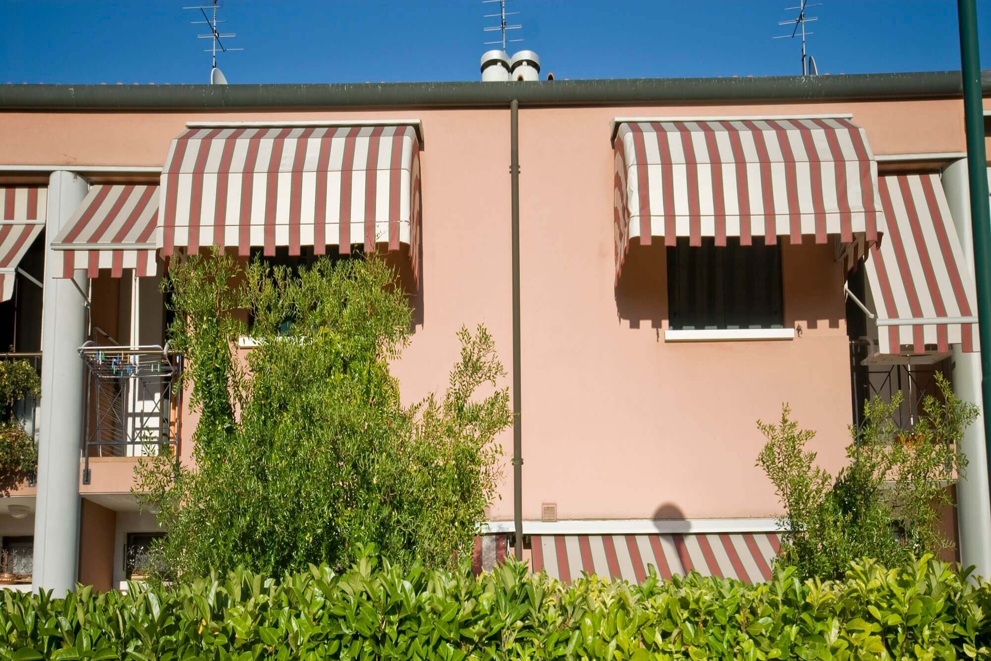 Pisa retractable window awnings by retractable awnings